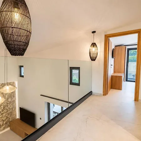 Kallithea Luxury -athena- *